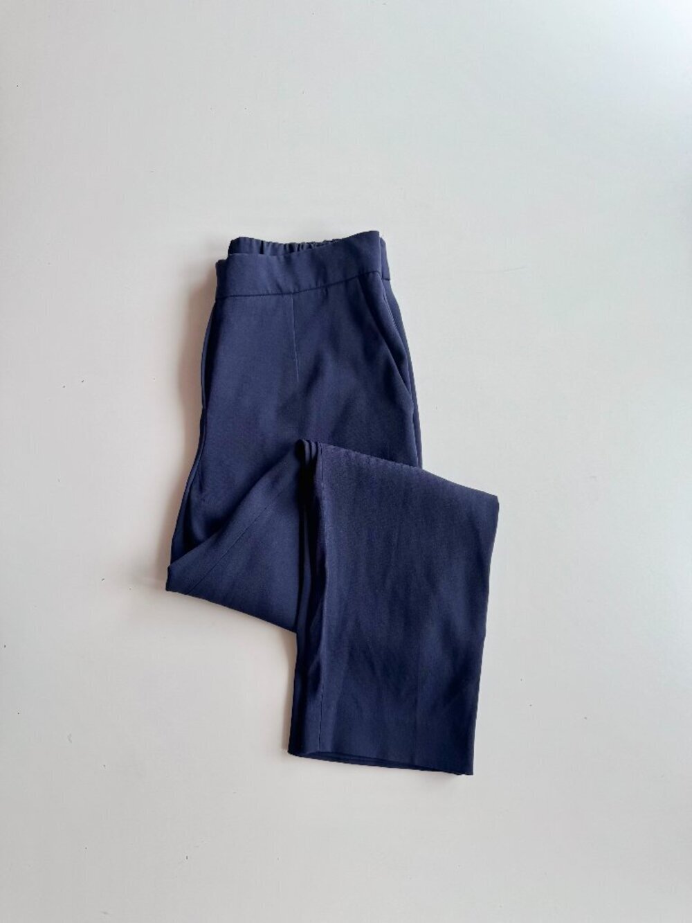 Aritzia BABATON Conan Crepette Navy Blue Crepe Tapered Trousers Pants, Size 2